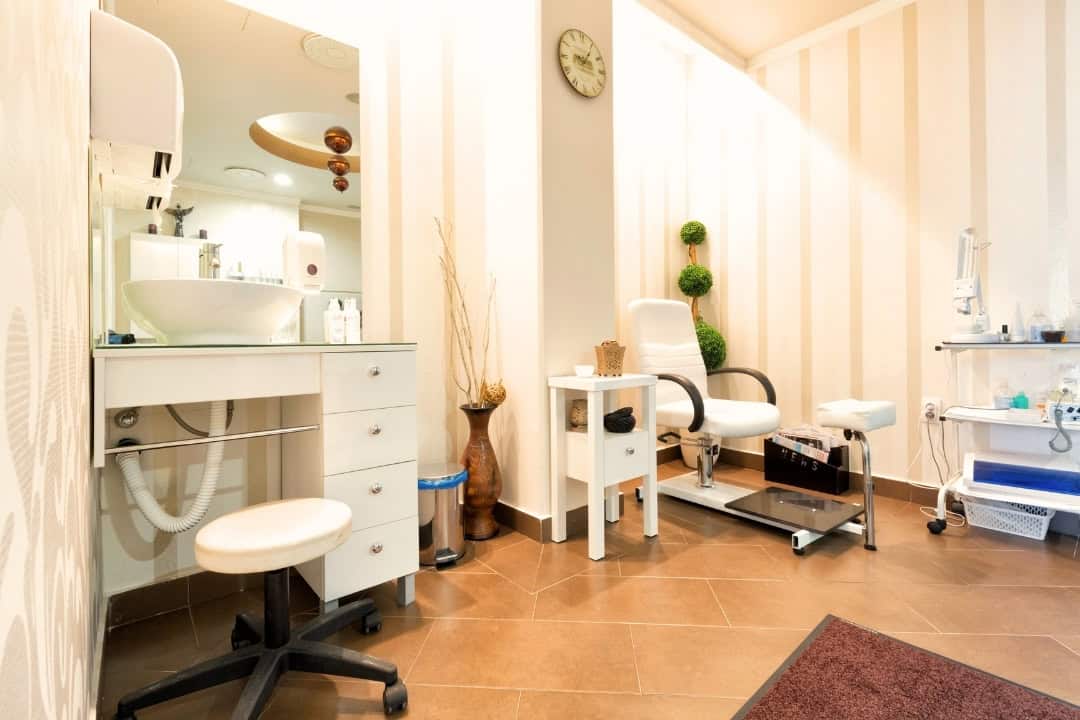 clinic interior designers in Delhi